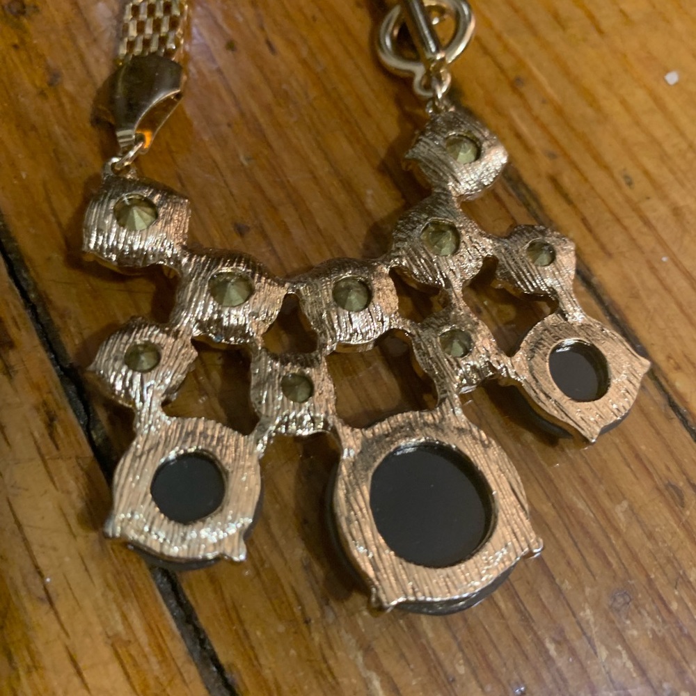 **NWOT** Necklace - Picture 7 of 8
